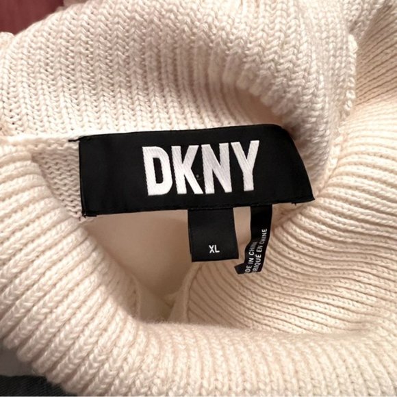 DKNY  * Studded 100% Cotton Turtleneck Jumper Sweater  EUC Size XL - Picture 12 of 14